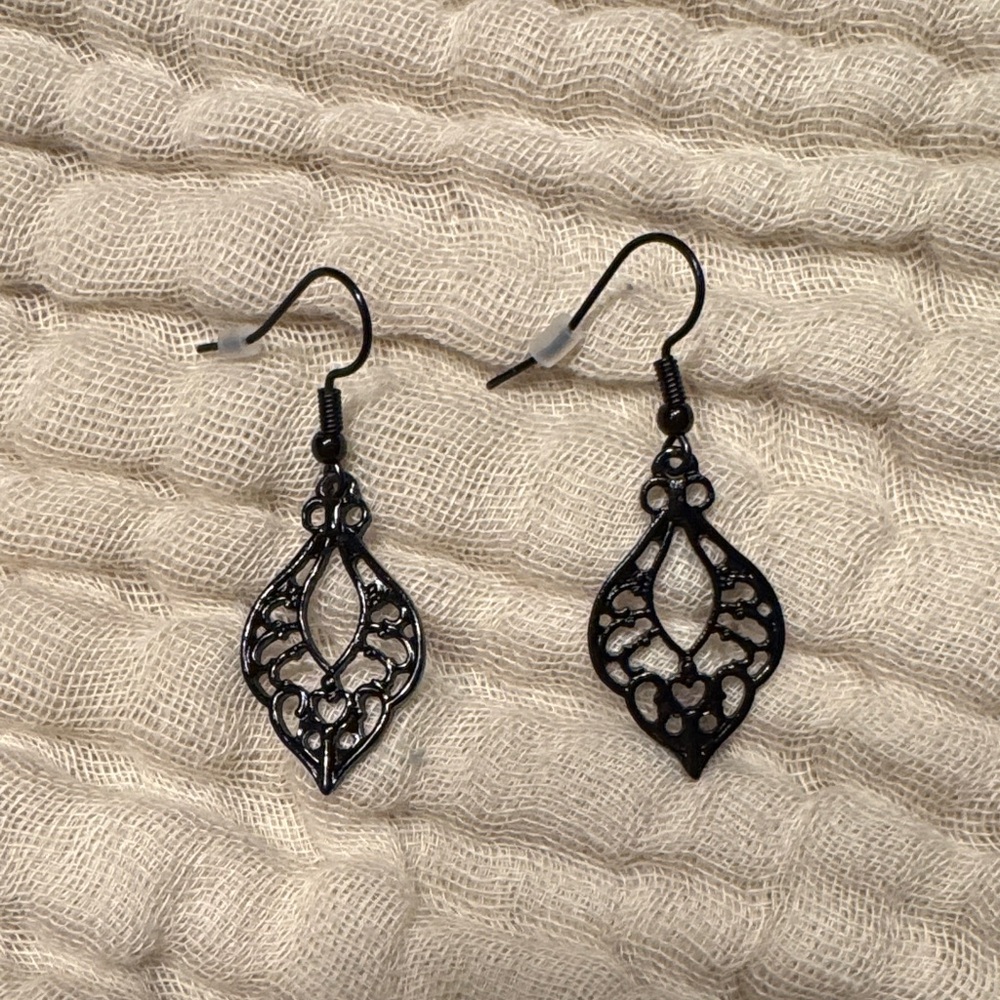 Intricate Black Filigree Drop Earrings